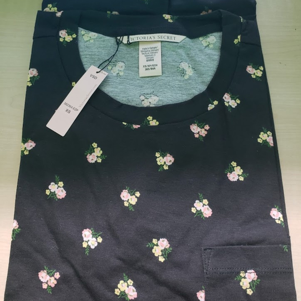PINK VICTORIA SECRET BABY T SHIRT